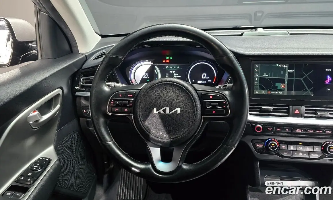 Kia Niro 2022 0.2 автомат (гидро), фото 13 Kia Niro 2022 0.2 автомат (гидро), фото 13