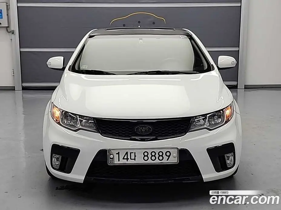Kia Porte 2010 1.6 автомат (гидро), фото 3
