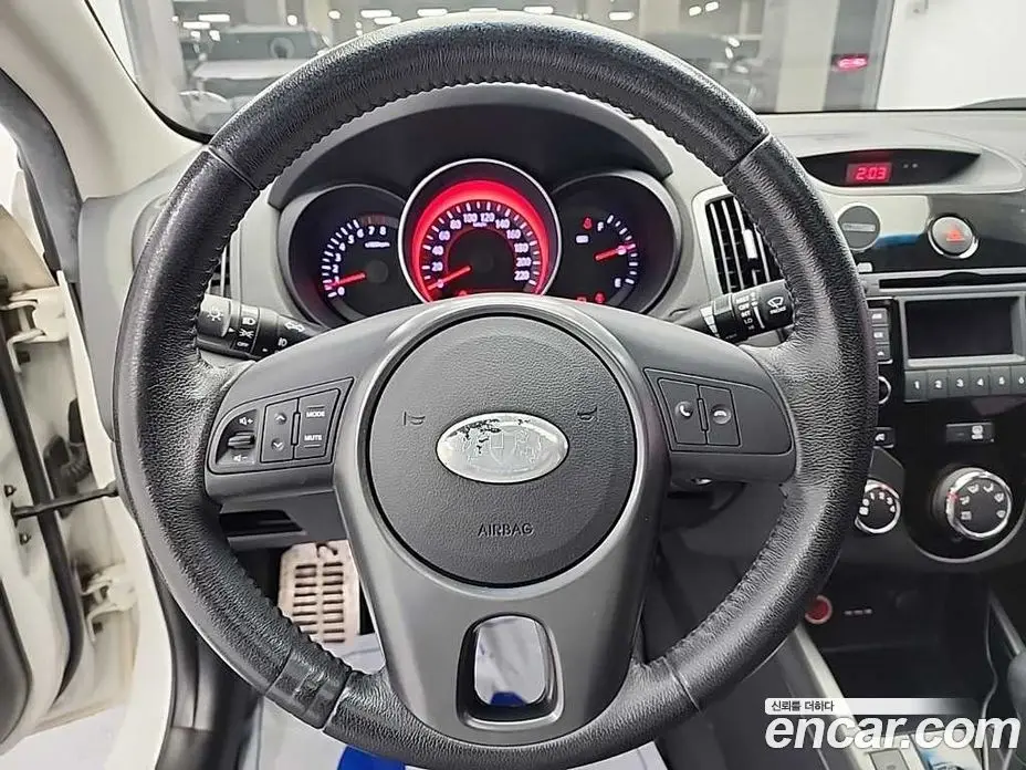 Kia Porte 2010 1.6 автомат (гидро), фото 9