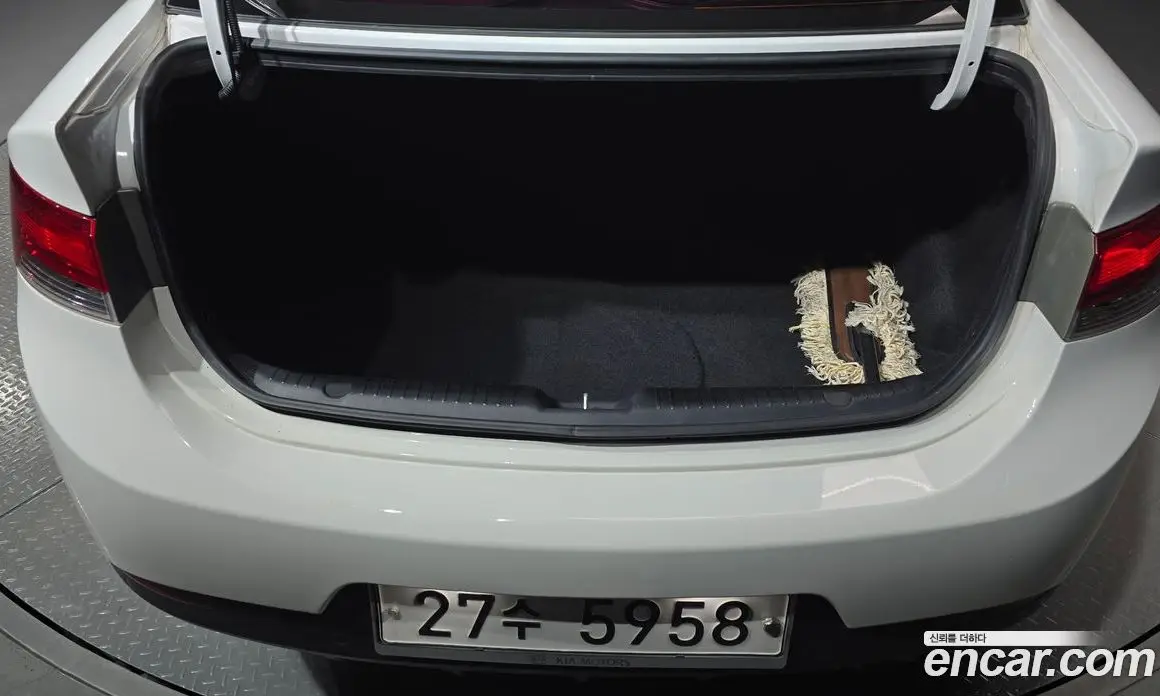 Kia Porte 2011 2.0 автомат (гидро), фото 20