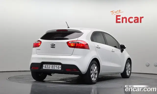 Kia Pride 2013 1.4 автомат (гидро), миниатюра 2