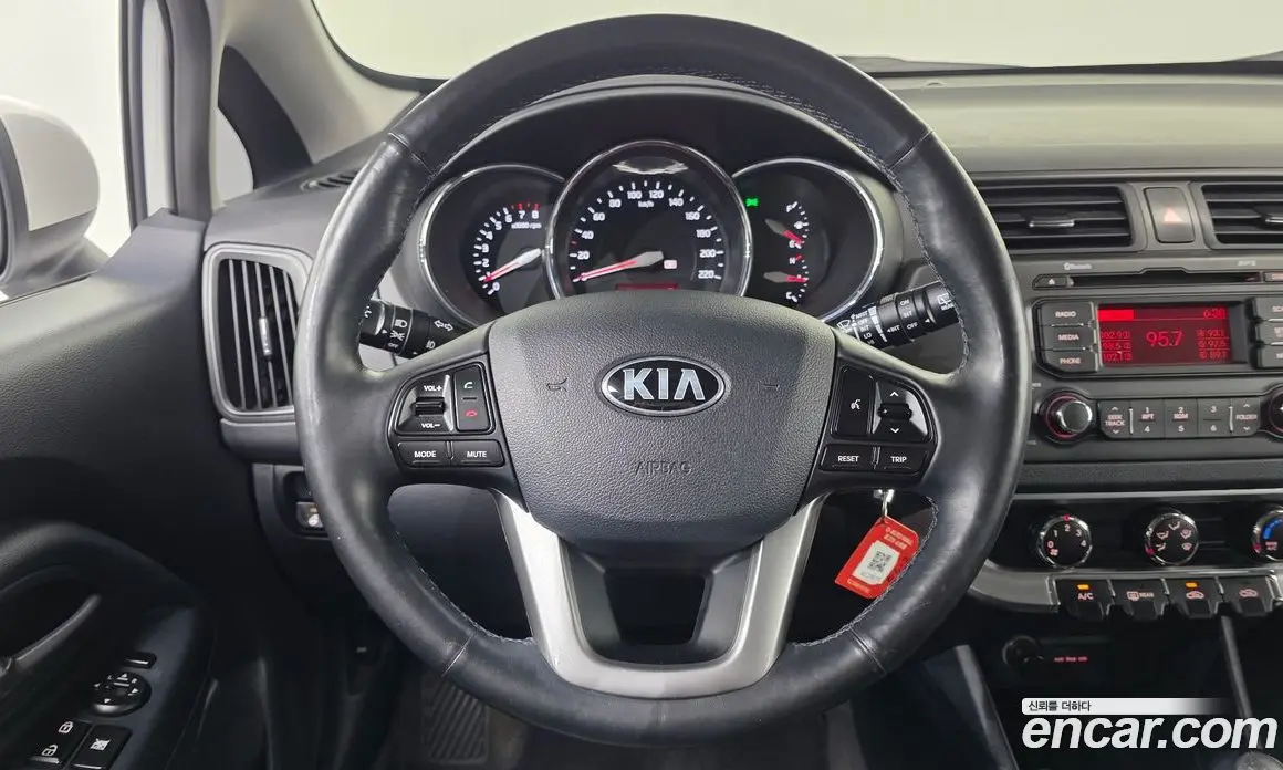 Kia Pride 2013 1.4 автомат (гидро), фото 13