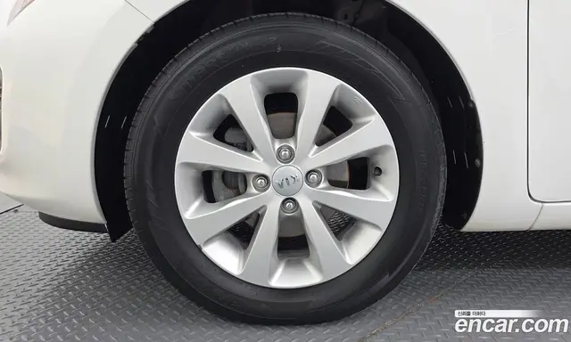 Kia Pride 2013 1.4 автомат (гидро), миниатюра 5