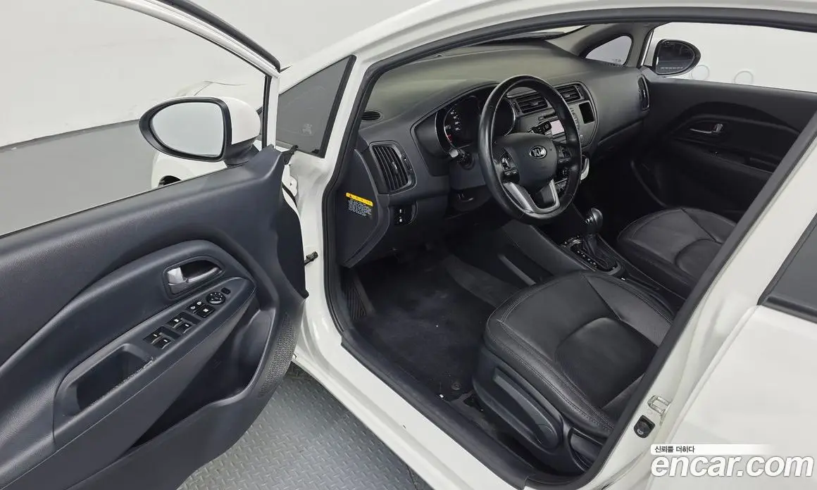 Kia Pride 2013 1.4 автомат (гидро), фото 10