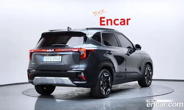 Kia Seltos 2022 2.0 автомат (гидро), миниатюра 2