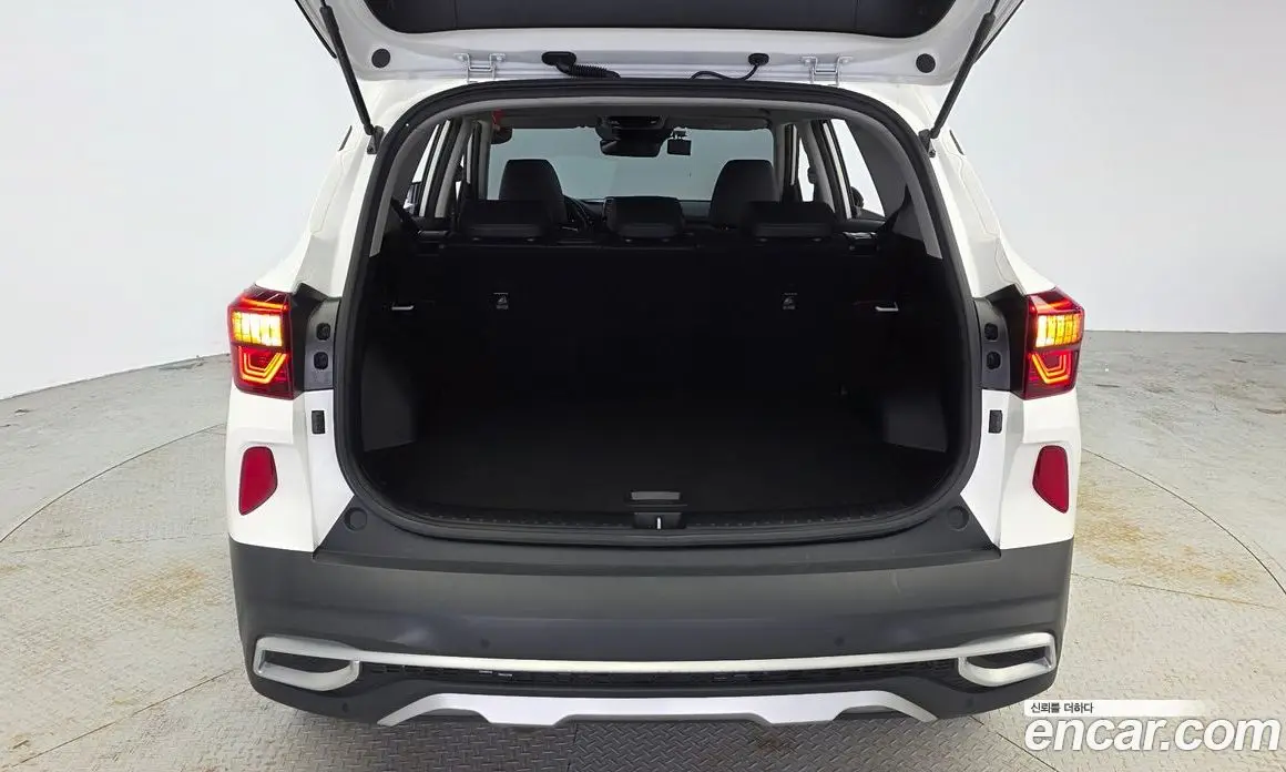 Kia Seltos 2022 1.6 автомат (гидро), фото 20 Kia Seltos 2022 1.6 автомат (гидро), фото 20
