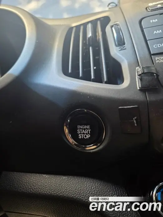 Kia Sportage 2011 2.0 автомат (гидро), фото 14