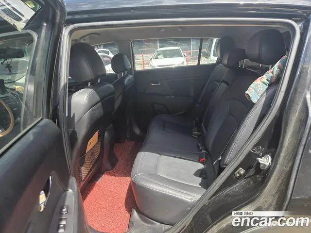 Kia Sportage 2011 2.0 автомат (гидро), миниатюра 7