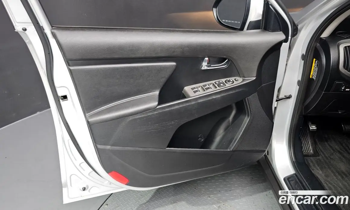 Kia Sportage 2014 2.0 автомат (гидро), фото 14