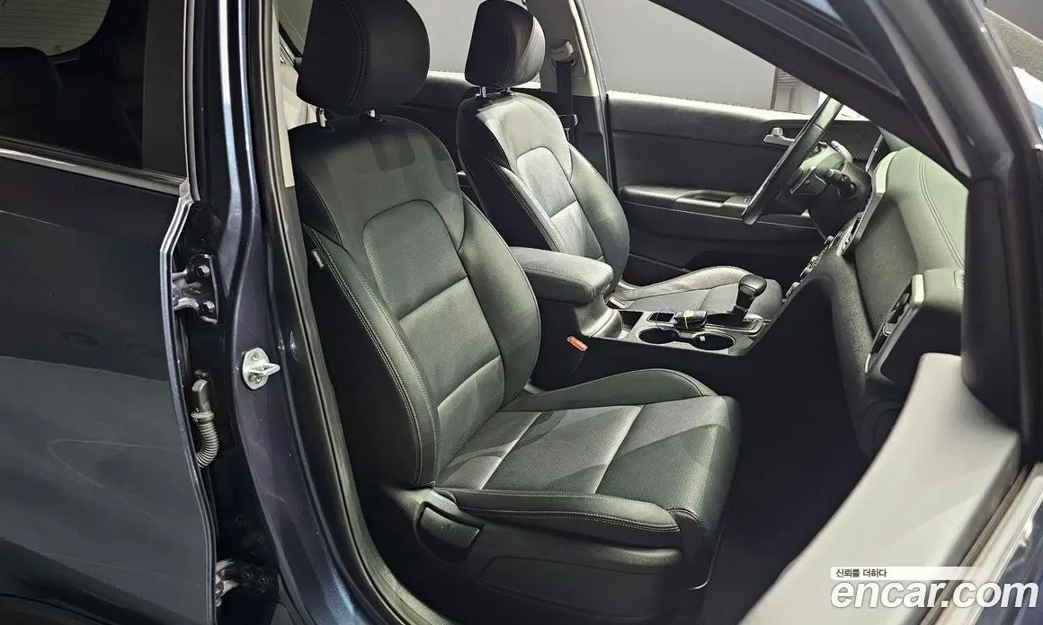 Kia Sportage 2018 2.0 автомат (гидро), фото 16