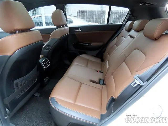 Kia Sportage 2018 2.0 автомат (гидро), миниатюра 6