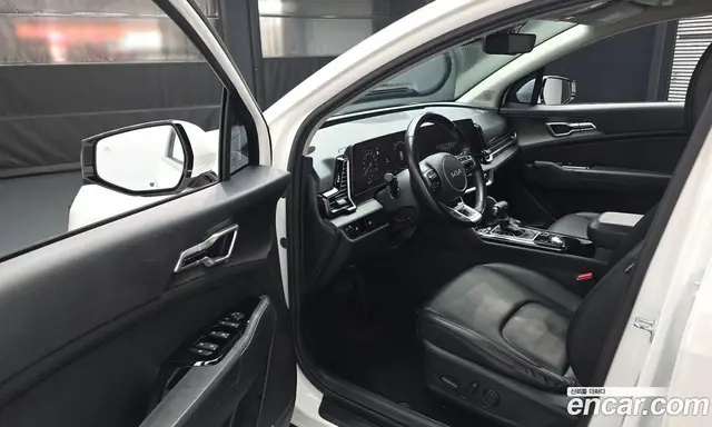 Kia Sportage 2023 2.0 автомат (гидро), миниатюра 10