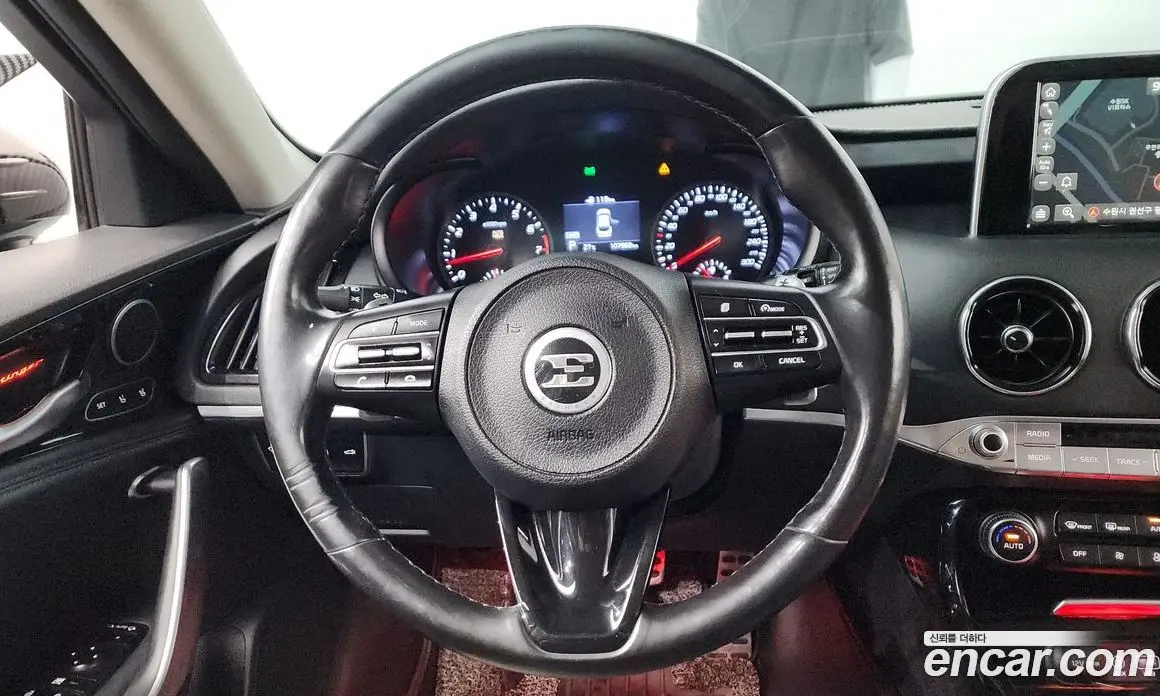 Kia Stinger 2017 3.3 автомат (гидро), фото 13