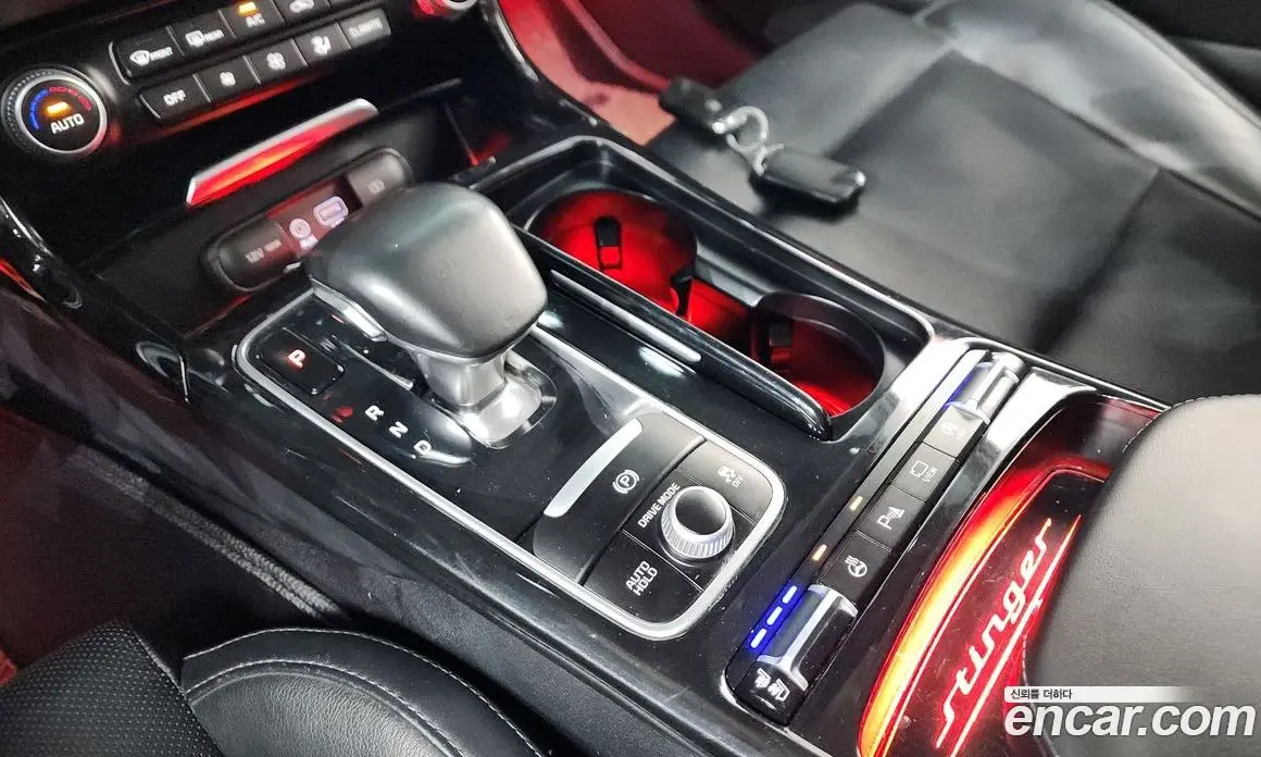 Kia Stinger 2017 3.3 автомат (гидро), фото 9