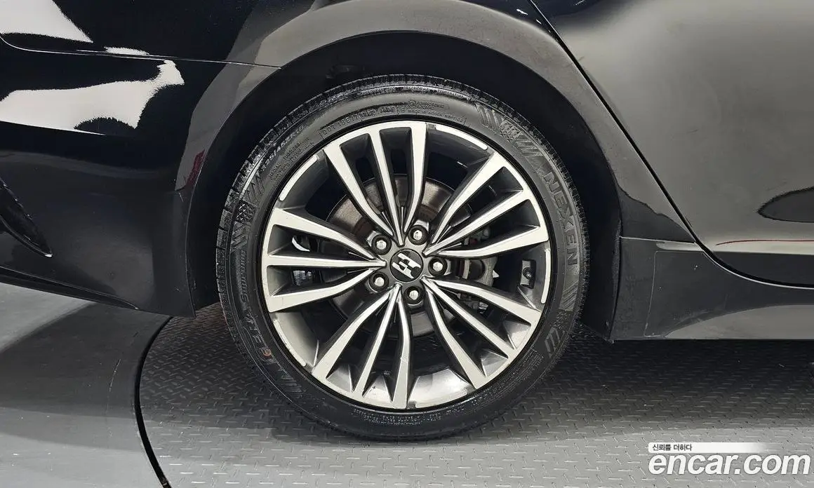 Kia Stinger 2017 2.0 автомат (гидро), фото 5 Kia Stinger 2017 2.0 автомат (гидро), фото 5