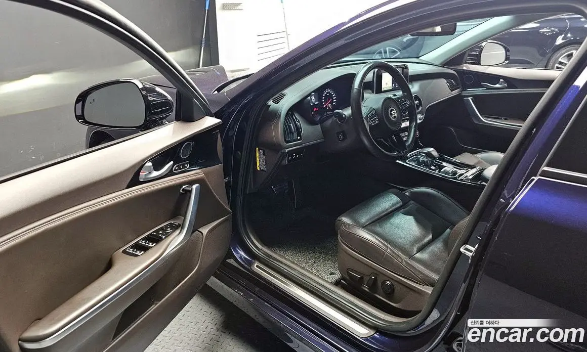 Kia Stinger 2017 2.0 автомат (гидро), фото 10