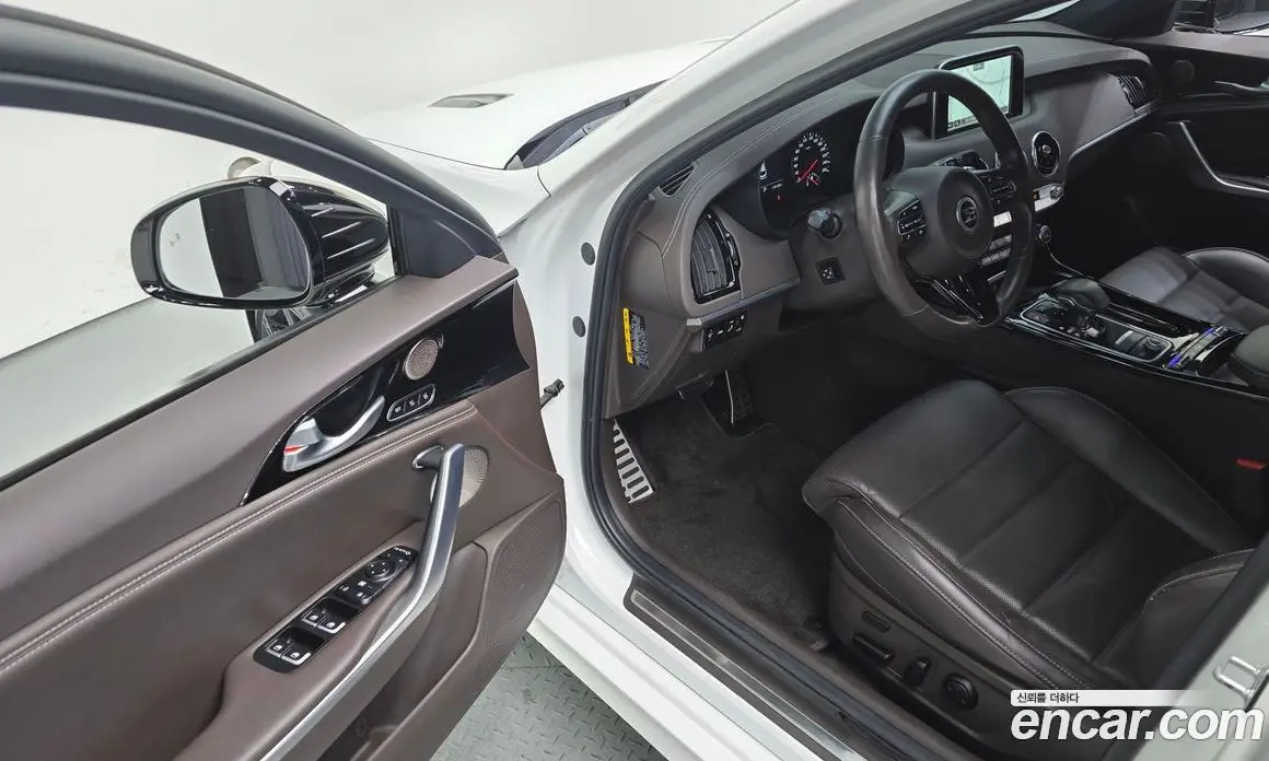 Kia Stinger 2017 2.0 автомат (гидро), фото 18