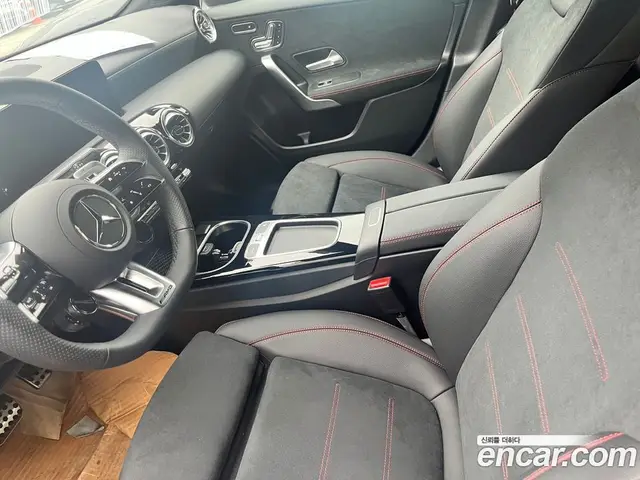 Mercedes-Benz A-Class 2024 2.0 автомат (гидро), миниатюра 5