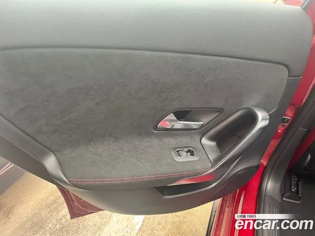 Mercedes-Benz A-Class 2024 2.0 автомат (гидро), миниатюра 7