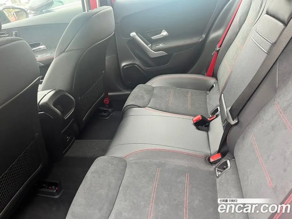 Mercedes-Benz A-Class 2024 2.0 автомат (гидро), фото 9