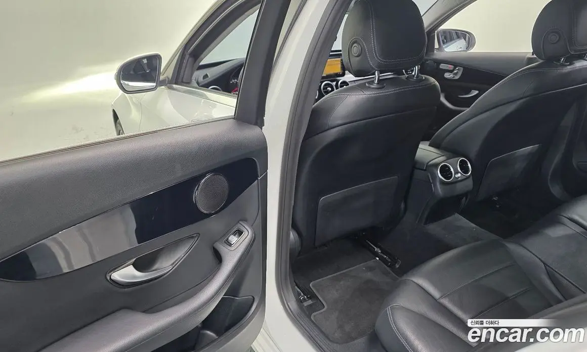 Mercedes-Benz C-Class 2019 2.0 автомат (гидро), фото 19 Mercedes-Benz C-Class 2019 2.0 автомат (гидро), фото 19
