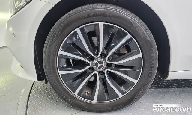 Mercedes-Benz C-Class 2019 2.0 автомат (гидро), миниатюра 5 Mercedes-Benz C-Class 2019 2.0 автомат (гидро), миниатюра 5