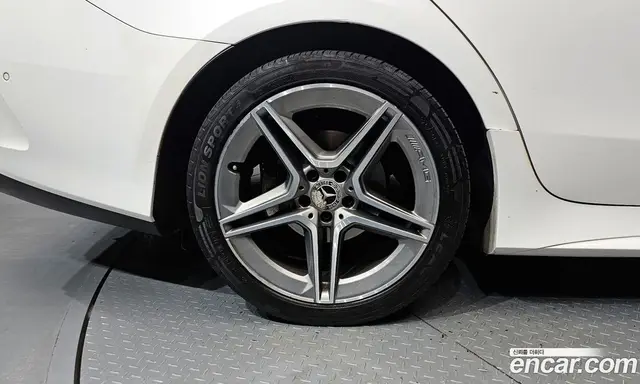 Mercedes-Benz CLS-Class 2019 1.9 автомат (гидро), миниатюра 5 Mercedes-Benz CLS-Class 2019 1.9 автомат (гидро), миниатюра 5