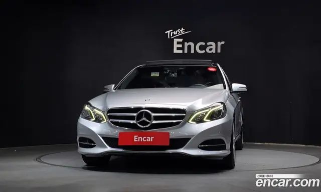 Mercedes-Benz E-Class 2013 2.1 автомат (гидро), миниатюра 3