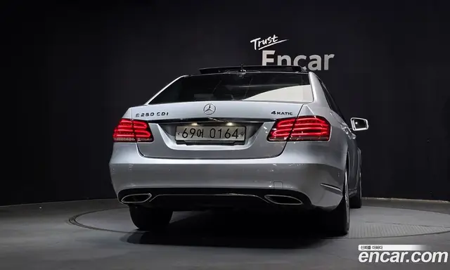 Mercedes-Benz E-Class 2013 2.1 автомат (гидро), миниатюра 4