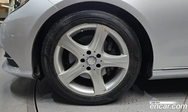 Mercedes-Benz E-Class 2013 2.1 автомат (гидро), миниатюра 5