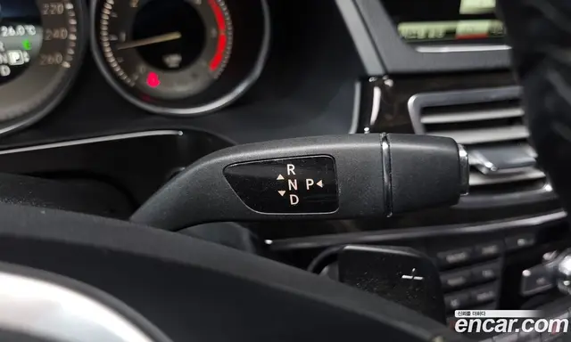 Mercedes-Benz E-Class 2013 2.1 автомат (гидро), миниатюра 9