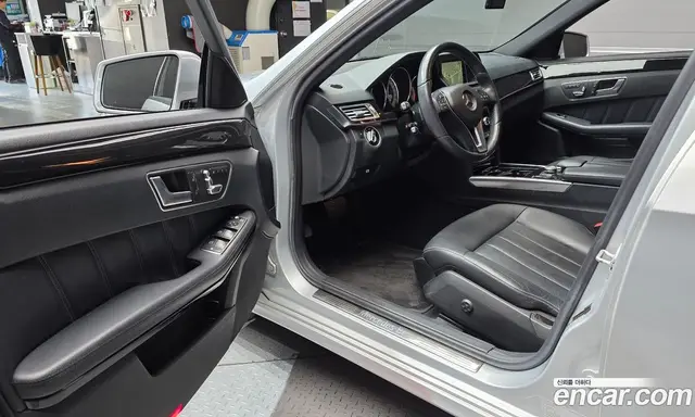 Mercedes-Benz E-Class 2013 2.1 автомат (гидро), миниатюра 10