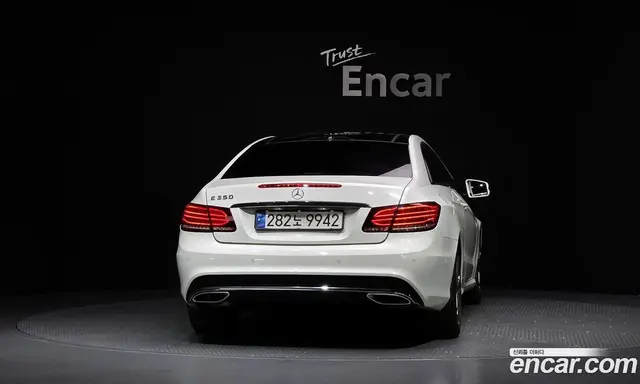 Mercedes-Benz E-Class 2014 3.5 автомат (гидро), миниатюра 4 Mercedes-Benz E-Class 2014 3.5 автомат (гидро), миниатюра 4