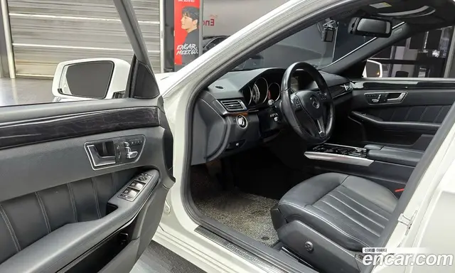 Mercedes-Benz E-Class 2015 2.1 автомат (гидро), миниатюра 11