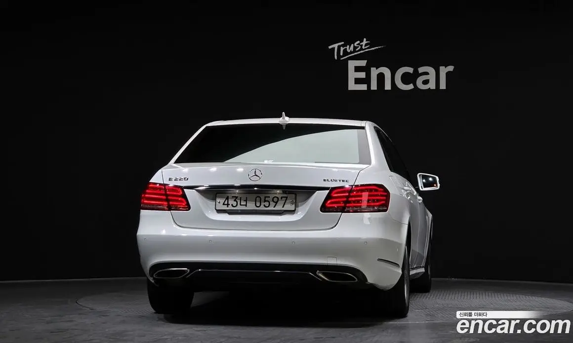 Mercedes-Benz E-Class 2015 2.1 автомат (гидро), фото 4