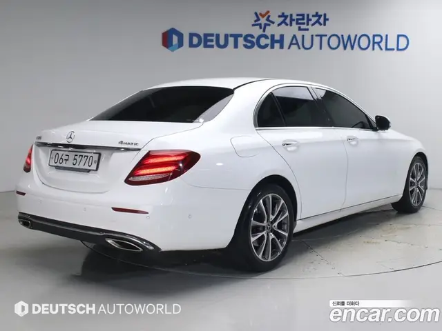 Mercedes-Benz E-Class 2018 2.0 автомат (гидро), миниатюра 2 Mercedes-Benz E-Class 2018 2.0 автомат (гидро), миниатюра 2
