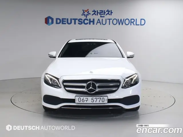 Mercedes-Benz E-Class 2018 2.0 автомат (гидро), миниатюра 3 Mercedes-Benz E-Class 2018 2.0 автомат (гидро), миниатюра 3