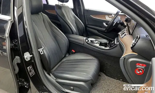 Mercedes-Benz E-Class 2018 2.0 автомат (гидро), миниатюра 11