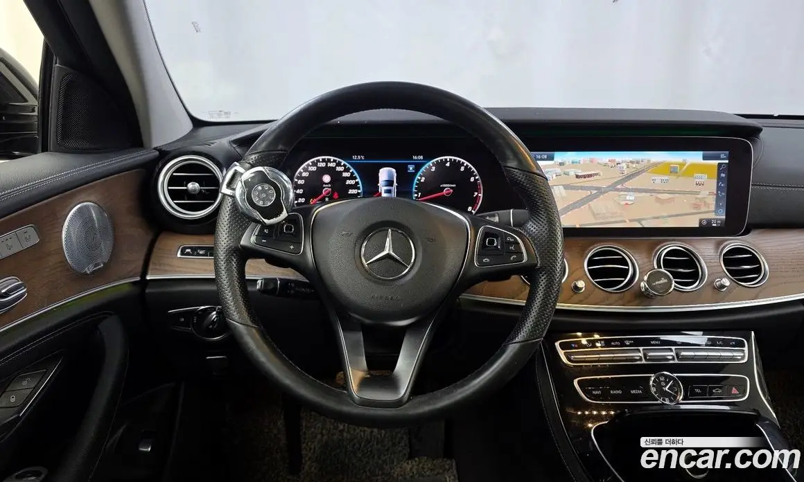 Mercedes-Benz E-Class 2018 2.0 автомат (гидро), фото 13