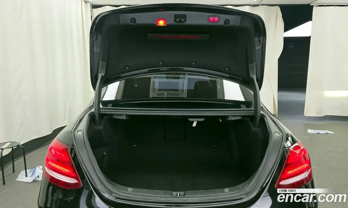 Mercedes-Benz E-Class 2018 2.0 автомат (гидро), фото 20