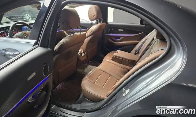 Mercedes-Benz E-Class 2018 1.9 автомат (гидро), миниатюра 11