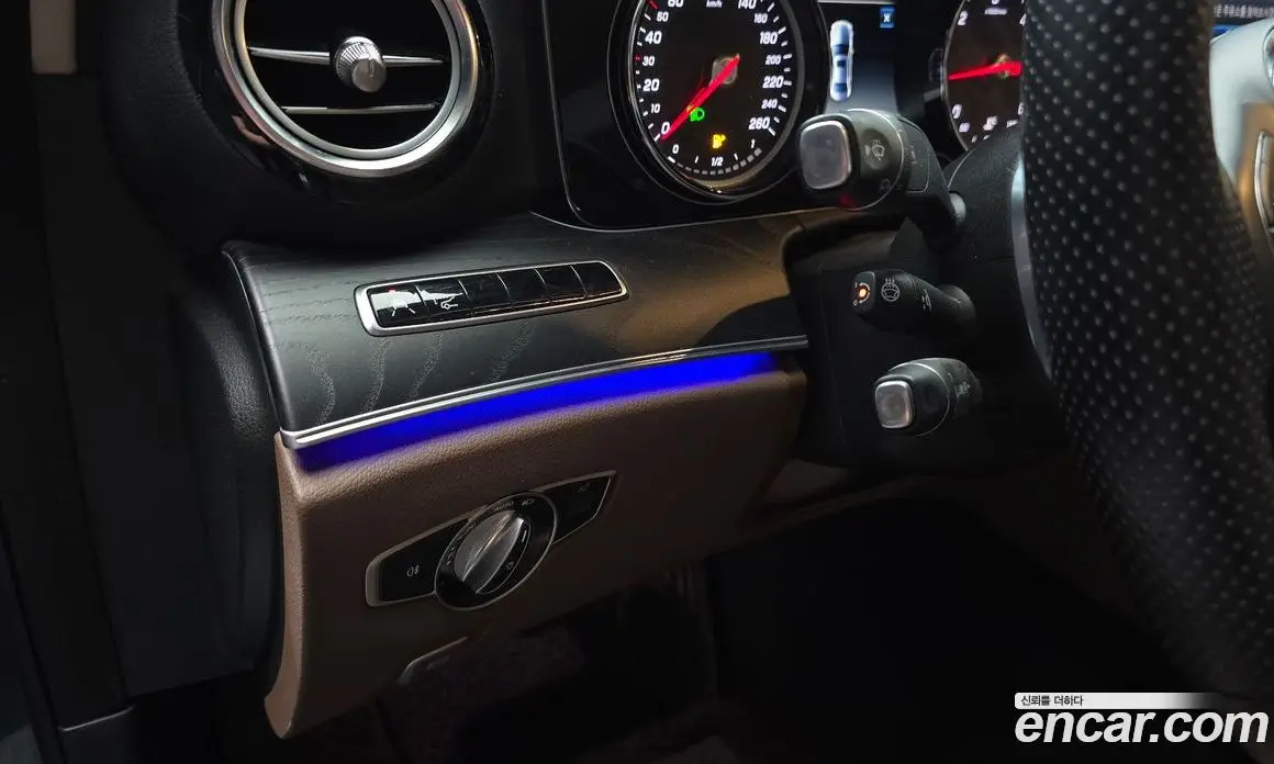 Mercedes-Benz E-Class 2018 1.9 автомат (гидро), фото 19