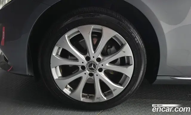Mercedes-Benz E-Class 2020 1.9 автомат (гидро), миниатюра 4 Mercedes-Benz E-Class 2020 1.9 автомат (гидро), миниатюра 4