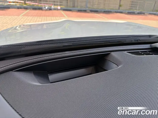 Mercedes-Benz E-Class 2023 2.0 автомат (гидро), миниатюра 11