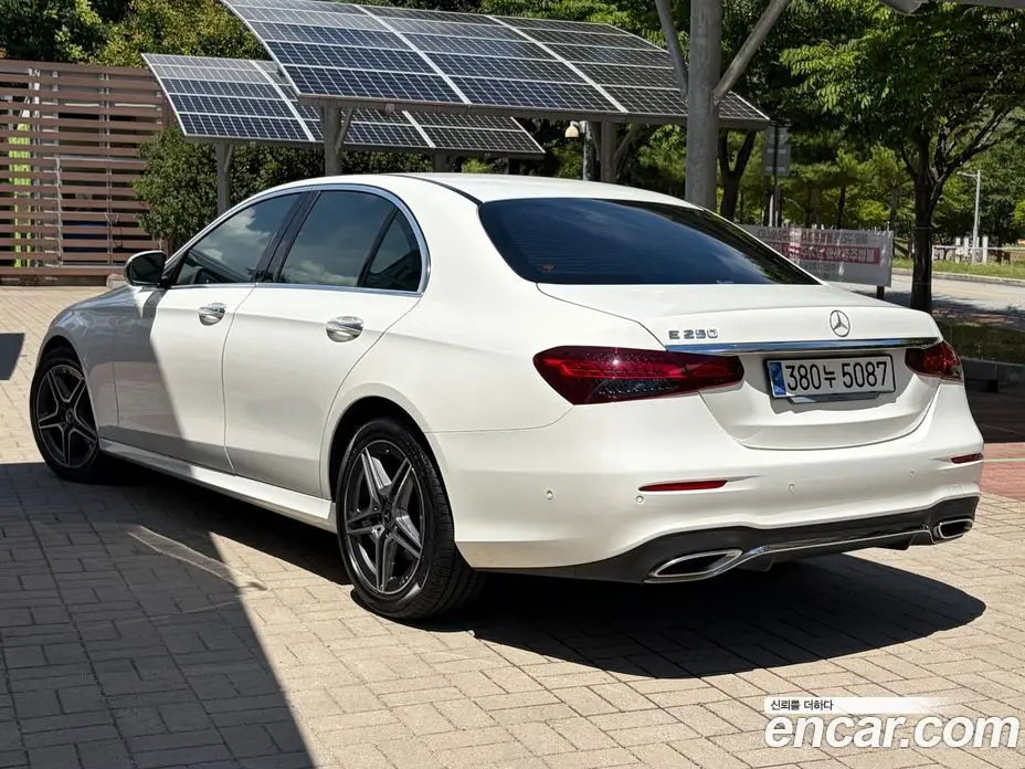 Mercedes-Benz E-Class 2023 2.0 автомат (гидро), фото 4
