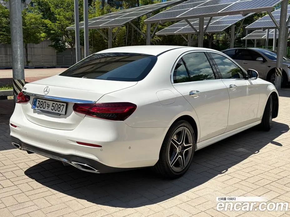 Mercedes-Benz E-Class 2023 2.0 автомат (гидро), фото 6