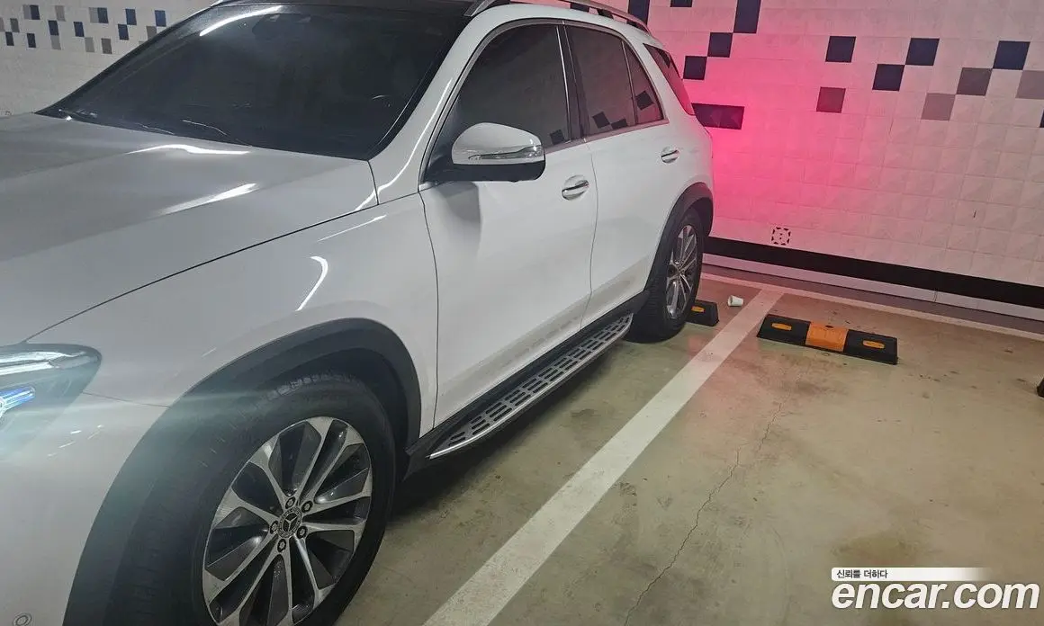 Mercedes-Benz GLE-Class 2023 2.0 автомат (гидро), фото 3 Mercedes-Benz GLE-Class 2023 2.0 автомат (гидро), фото 3