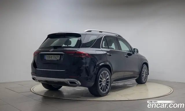 Mercedes-Benz GLE-Class 2024 3.0 автомат (гидро), миниатюра 2