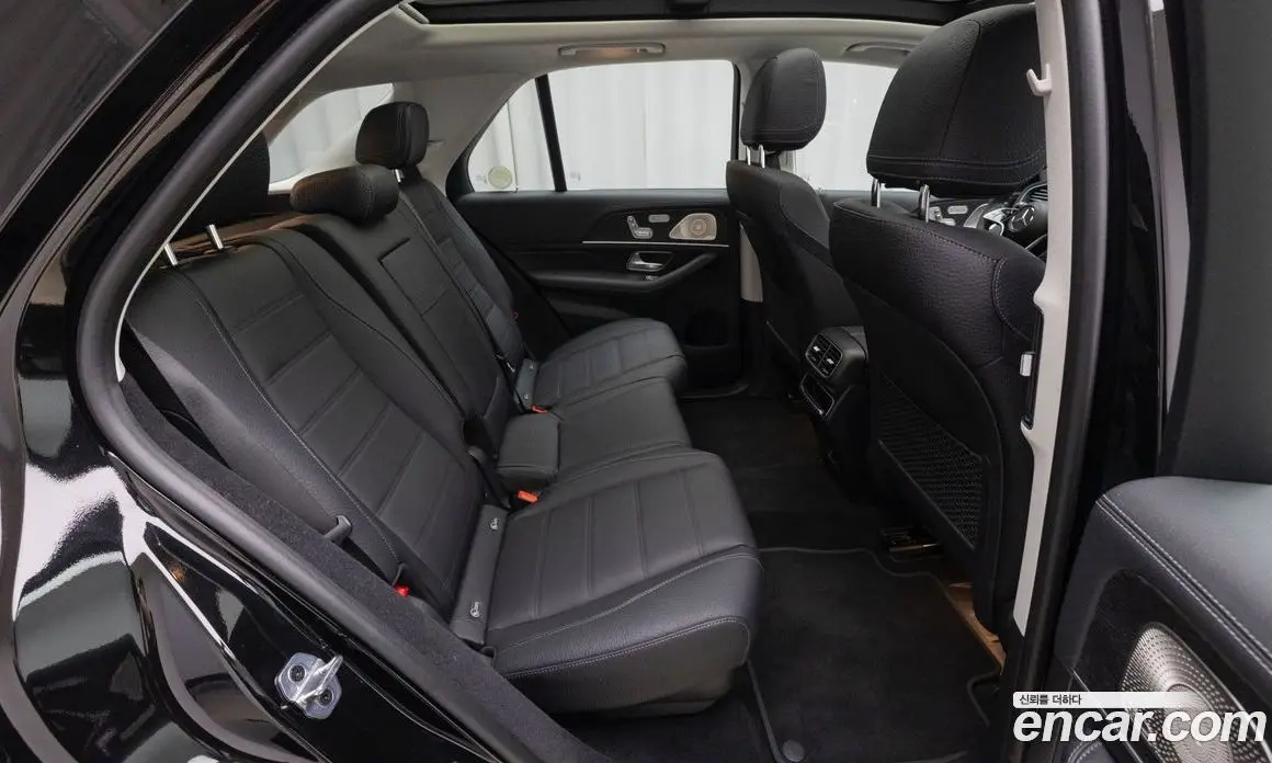 Mercedes-Benz GLE-Class 2024 3.0 автомат (гидро), фото 10