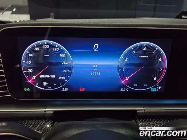 Mercedes-Benz GLE-Class 2025 3.0 автомат (гидро), миниатюра 8